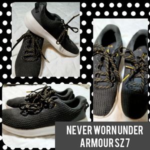 Women's Under Armour Tennis Shoes